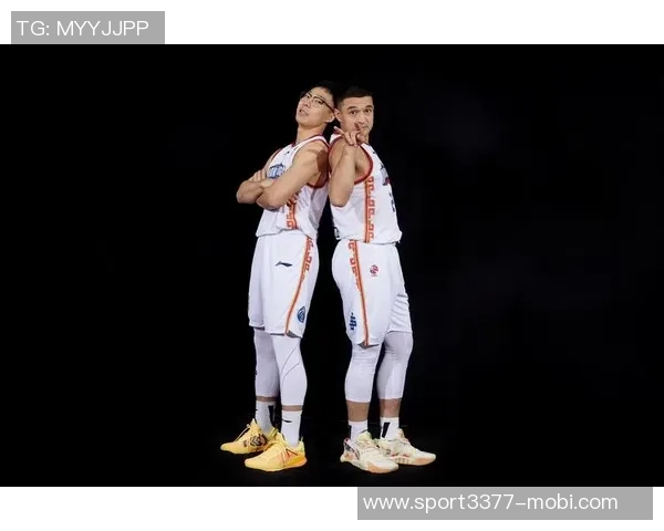 江苏男篮全新定妆照发布新球衣新阵容展现全新气象迎接新赛季