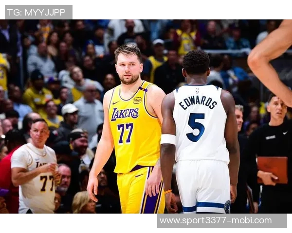 爱德华兹狂砍35分6板3助4断成最年轻三分先生展现超强投篮能力